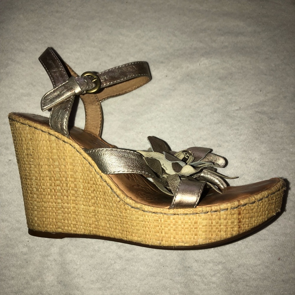 Born Wedge Floral Leather Shoes Size 8